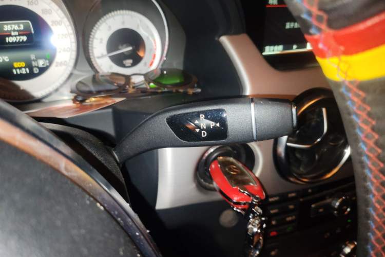 Used Mercedes-Benz GLK-Class 2015 GLK 260 4MATIC Fashion Edition Ultimate Version Gear Lever