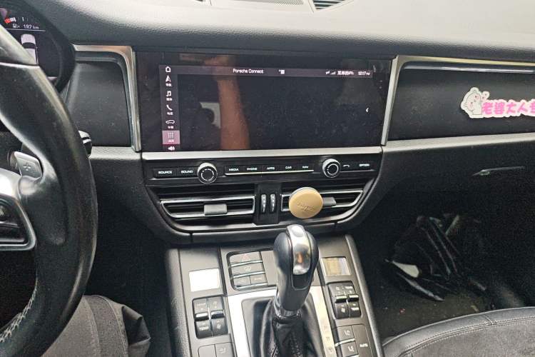 Used Porsche Macan 2018 Macan 2.0T Audio And AC Panel