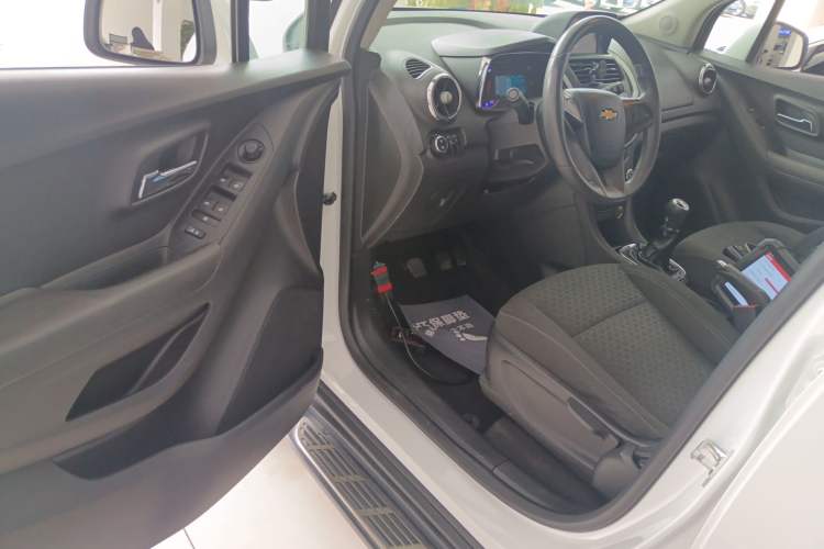 Used Chevrolet Trax 2016 1.4T Manual Two-Wheel Drive Comfort Version with Sunroof
