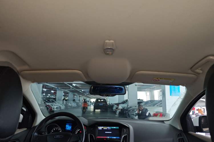 Used Ford Focus 2015 Sedan 1.6L Automatic Comfort Model Headliner