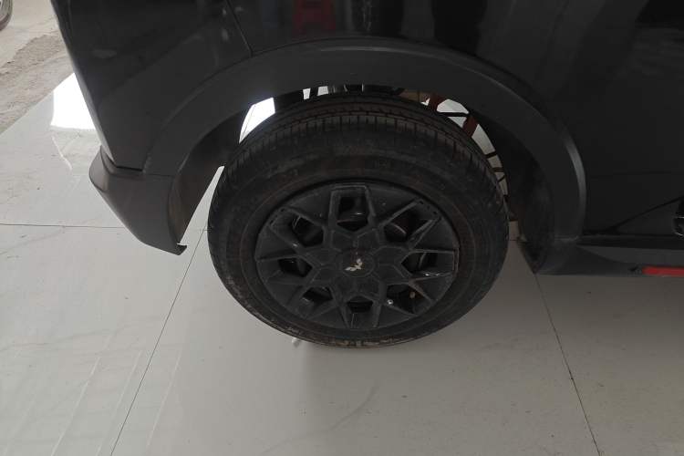 Used Wuling Hongguang MINIEV 2022 GAMEBOY 300km Enthusiast Model with Lithium Iron Phosphate Exterior 5