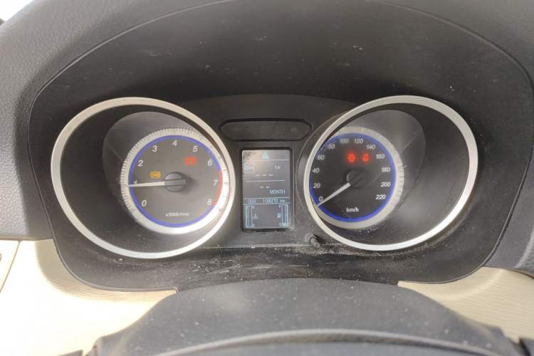 Used Soueast V5 Lingzhi 2014 1.5L Manual Comfort Model Instrument Cluster