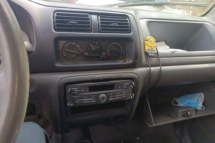 Used Suzuki Wagon R 2012 Entrepreneur Edition 1.0L Manual - Overdrive Type Audio And AC Panel