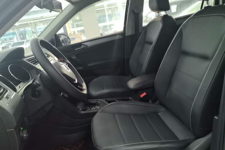 Used Volkswagen Tiguan L 2021 330TSI Automatic Two-Wheel Drive Comfort Edition
