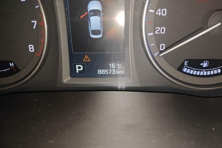 Used Hyundai Mistra 2014 1.8L Automatic Deluxe DLX Model Odometer Close Up