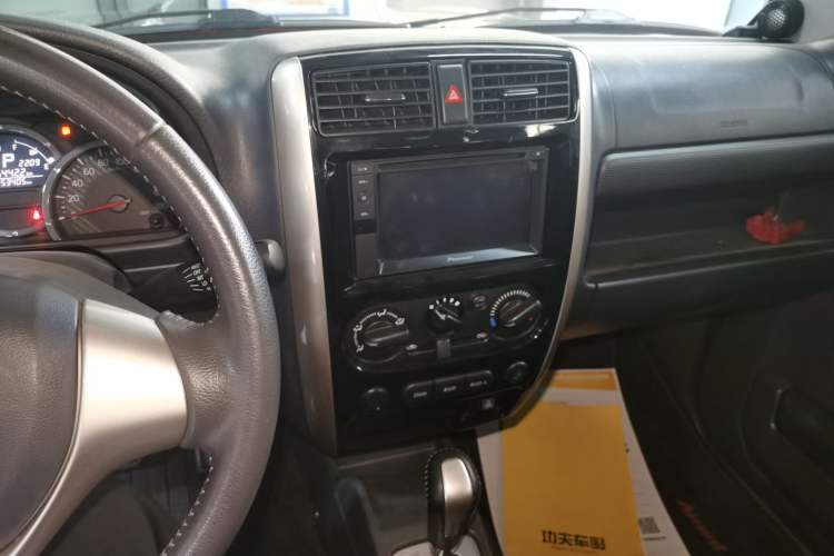 Used Suzuki Jimny 2015 1.3 AT Mode3 Navigation Edition Audio And AC Panel