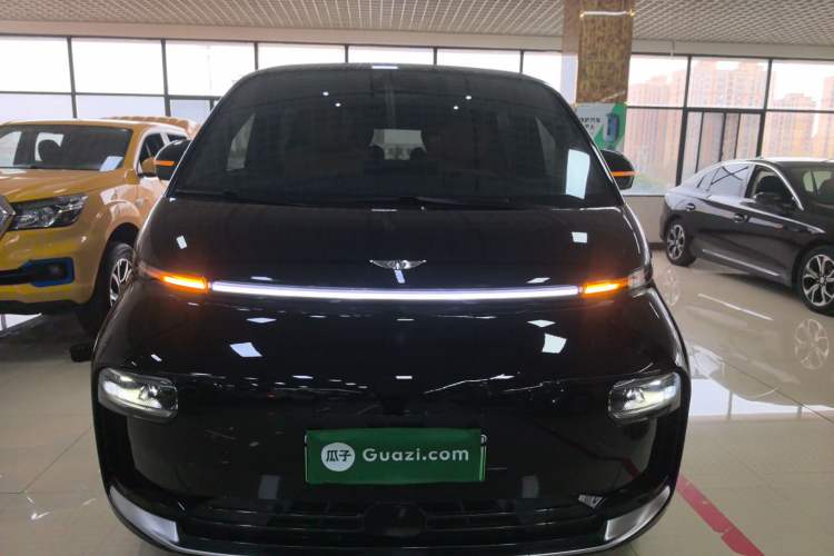 Used Geely Galaxy LEVC L380 2024 140-Degree 8-Seater Four-Wheel Drive Max Front