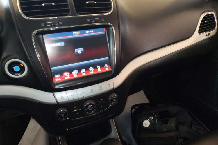 Used Dodge Journey  Audio And AC Panel