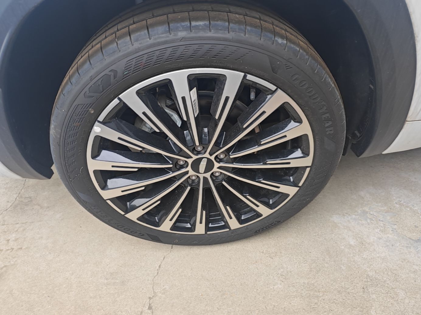 Geely Auto Monjaro L 2025 Dongfang Yao 2.0TD Automatic Lanxing Edition — снимка 11