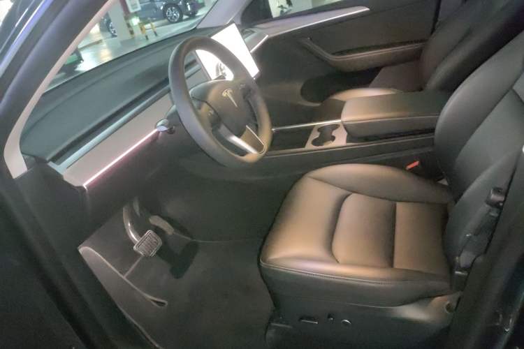 Used Tesla Model Y 2024 Rear-Wheel-Drive Version Left Front Seat