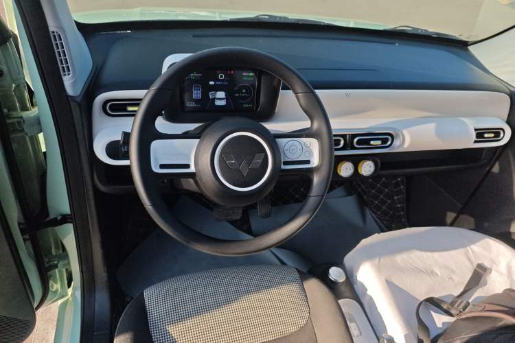 Used Wuling Hongguang MINIEV 2024 3rd Generation 215km Youth Edition
