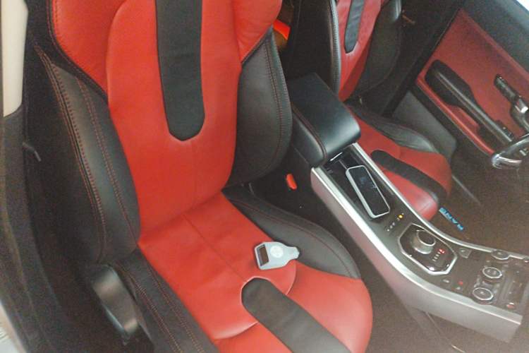 Used Land Rover Range Evoque 2014 2.0T 5-Door Ignite Edition Right Front Seat