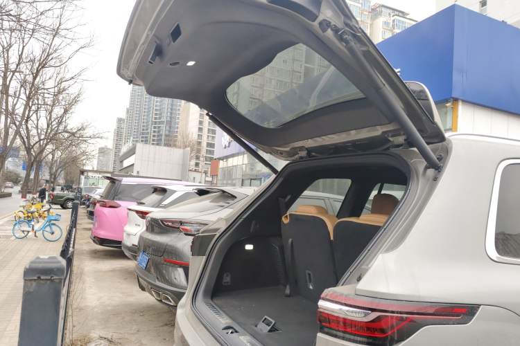 Used Li Auto ONE 2020 Extended-Range 6-Seater Version
