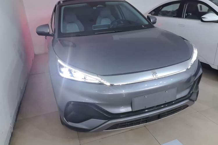 Used BYD Yuan PLUS 2023 Champion Edition 510KM Superior Model Front Right 45 Deg