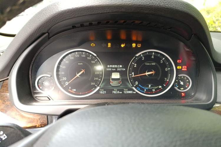 Used BMW X5 2017 xDrive28i

