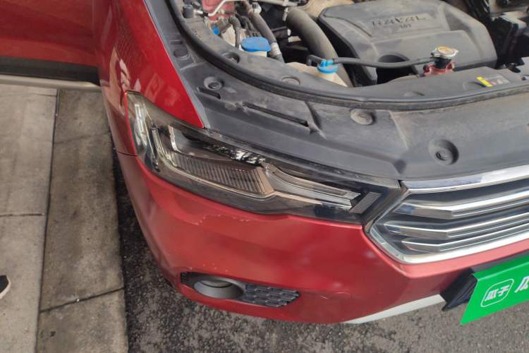 Used Haval H2s 2017 Blue Label 1.5T Manual Elite Model Right Front Headlight