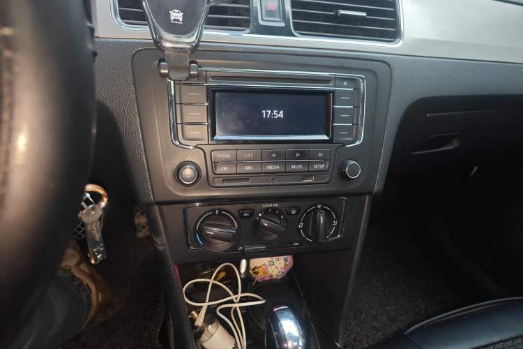 Used Volkswagen Santana 2015 Haval H6 1.6L Automatic Comfort Model Audio And AC Panel