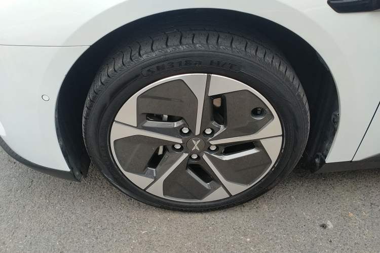 Used XPeng MONA M03 2024 620 with Ultra-Long Range
