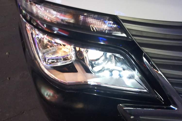 Used FORTHING Lingzhi M5 2022 Passenger Version Standard Model 9-Seater