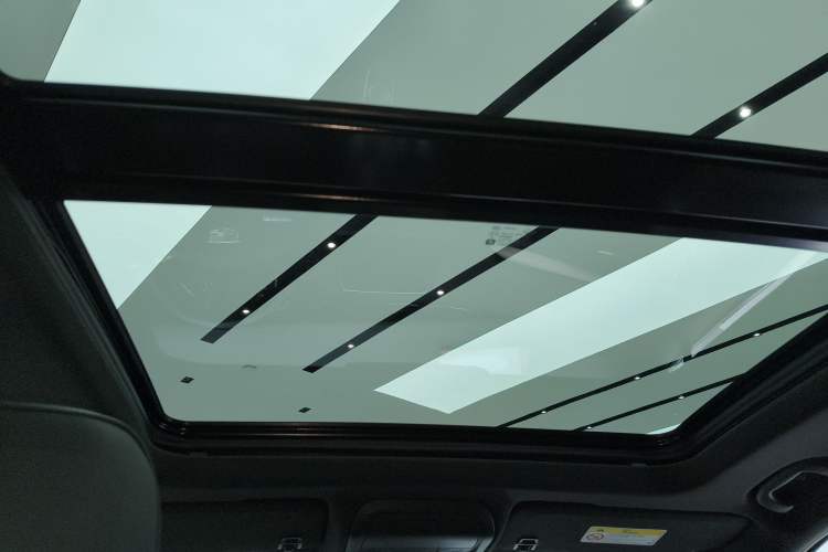 Used Cadillac XT4 2021 28T Two-Wheel Drive Luxury Version
