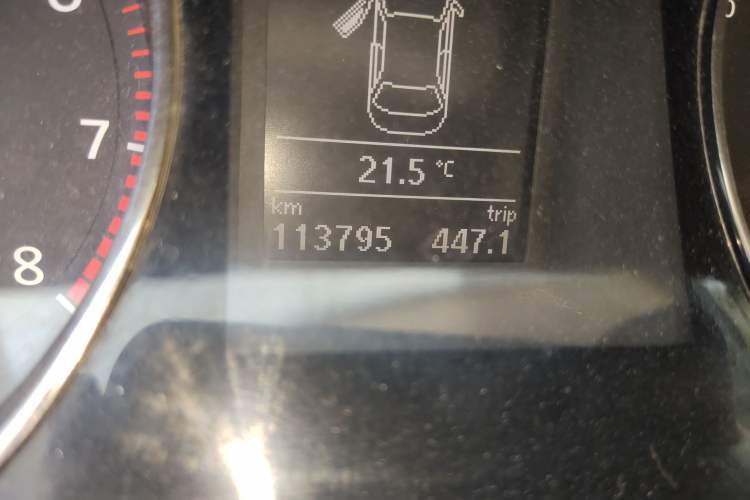 Used Volkswagen Magotan 2012 Revised 1.8TSI Luxury Version Odometer Close Up