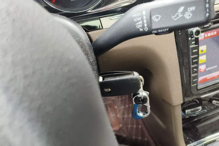 Used Volkswagen Bora 2015 Value Edition 1.6L Automatic Comfort Version Vehicle Key