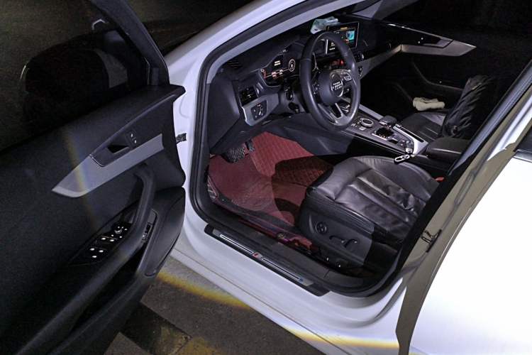 Used Audi A4L 2018 30th Anniversary Edition 40 TFSI Fashion Model
