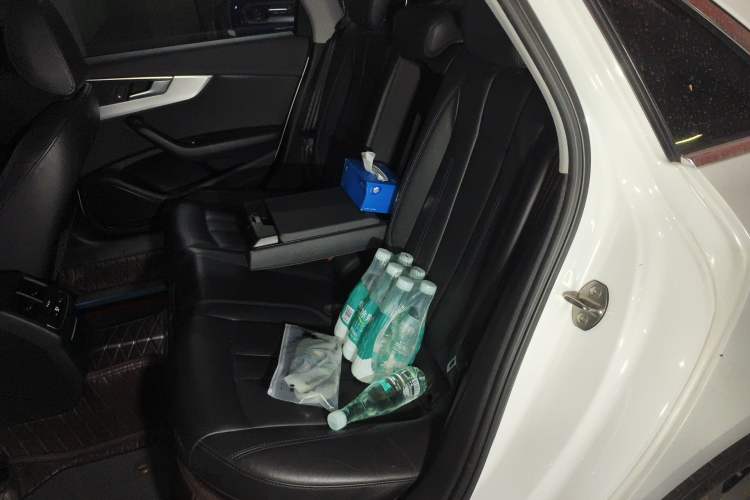 Used Audi A4L 2019 40 TFSI Fashion Edition China VI Emission Standard