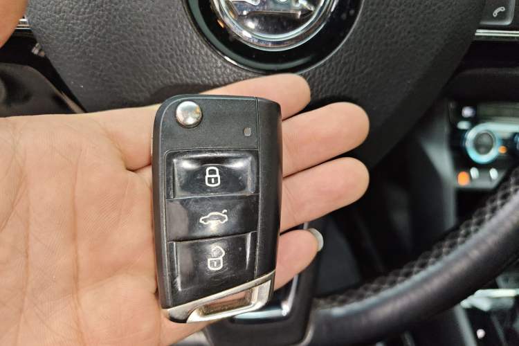 Used Skoda Kodiaq 2018 TSI330 7-Seater Two-Wheel-Drive Luxury Enjoyment Edition Vehicle Key