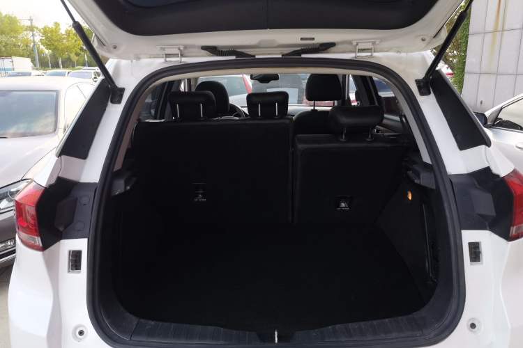 Used Haval H6 Coupe 2019 1.5T Automatic Two-Wheel Drive Luxury Smart Connectivity Version China VI Standard Trunk