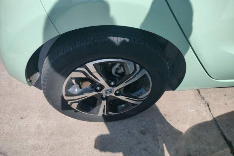 Used CHANGAN Benni E-Star 2022 Qingxin Edition Colorful Model Lithium Iron Phosphate Right Rear Wheel Hub