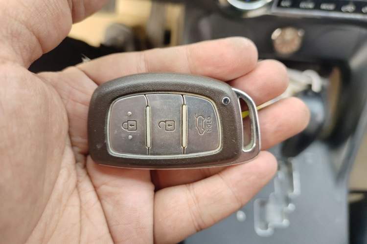 Used Hyundai ix35 2013 2.0L Automatic Two-Wheel Drive Smart GLS China IV Standard