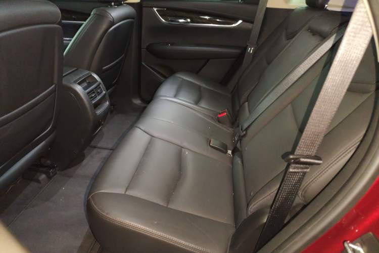 Used Cadillac XT5 2018 25T Luxury Model
