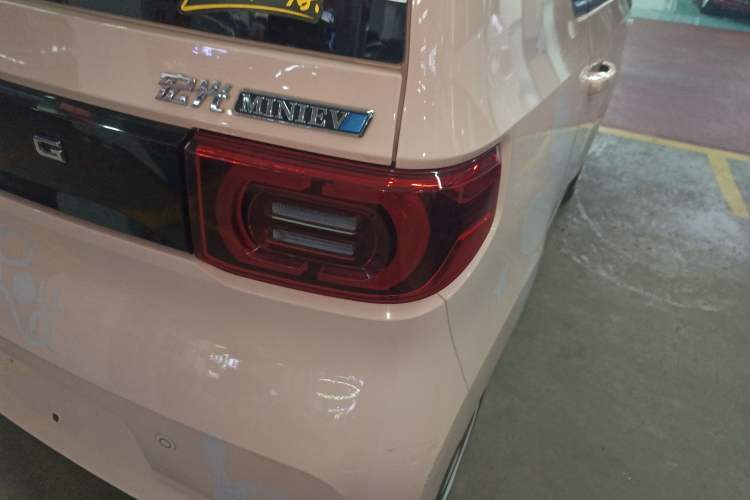 Used Wuling Hongguang MINIEV 2022 Easy Version Lithium-NMC Right Rear Taillight