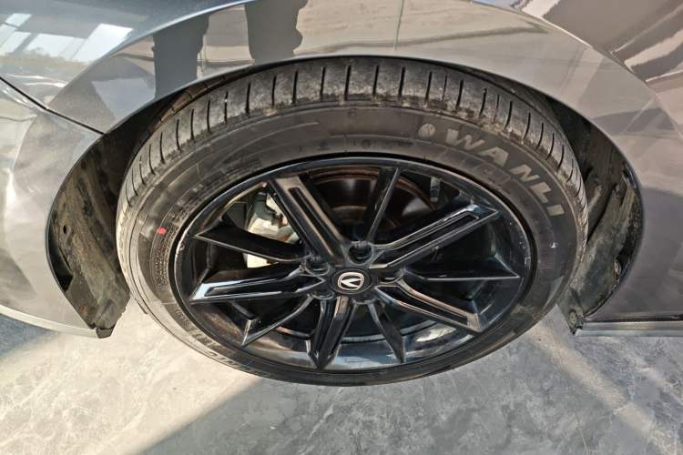 Used Changan UNI-V 2023 1.5T Prestige Model
