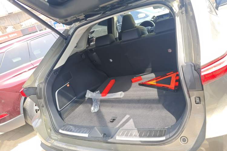 Used Toyota Harrier 2022 Dual-Engine 2.5L CVT Four-Wheel Drive Flagship Edition
