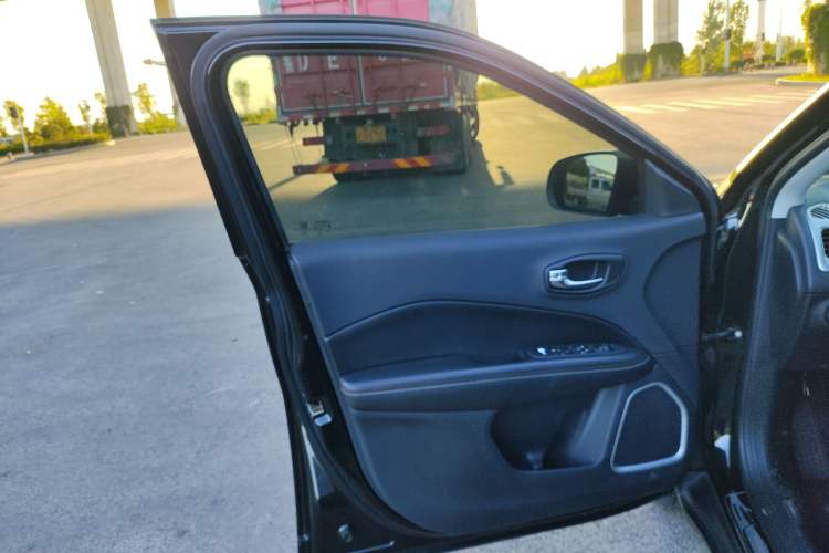 Used Jeep Compass 2017 200T Automatic Comfort Edition