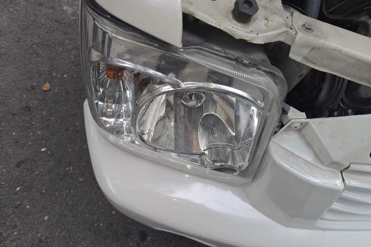 Used Suzuki Wagon R 2013 Venture Edition 1.0L Manual - Practical Model 3 Right Front Headlight