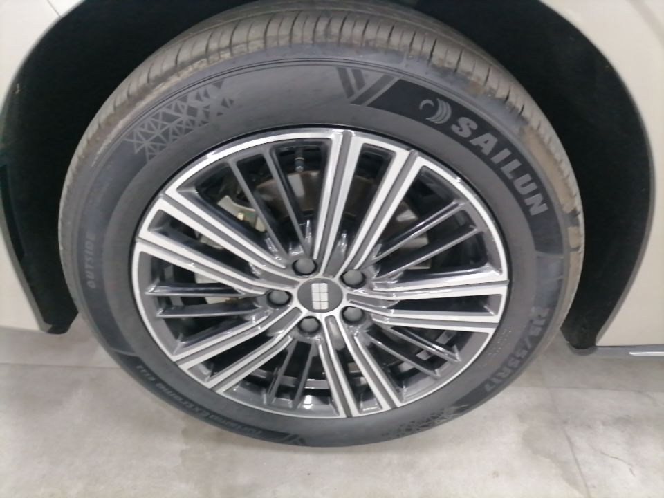 Geely Galaxy Stellar 6 2026 Model 125km Exploration+ Edition — снимка 10
