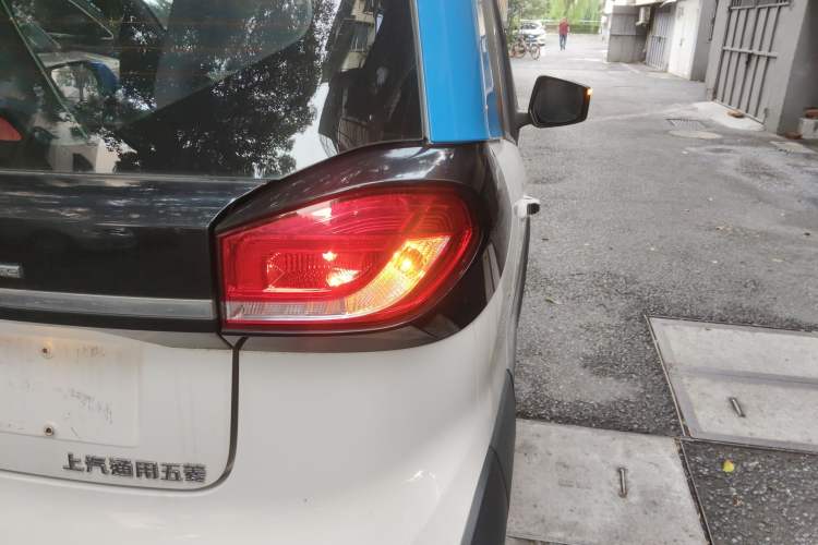 Used Baojun E100 2019 250KM Smart Drive Edition Right Rear Taillight