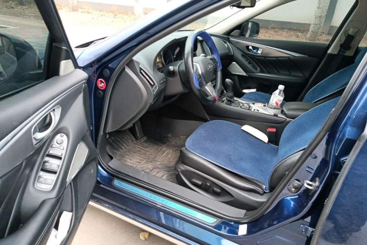 Used Infiniti Q50L 2018 2.0T Enjoyment Version China VI Standard
