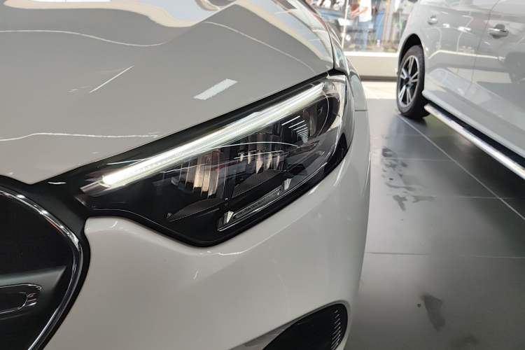 Used Mercedes-Benz GLC 2023 GLC 260 L 4MATIC Dynamic Edition 5-seater Left Front Headlight