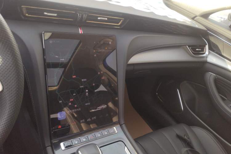 Used Hongqi H5 2024 1.5T DCT Smart Connect Flagship Edition Audio And AC Panel