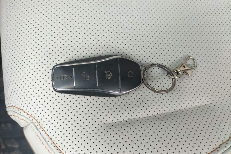 Used BYD Qin PLUS 2023 Champion Edition DM-i 55KM Leading Model Vehicle Key