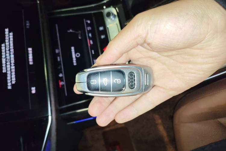 Used Audi Q7 2021 55 TFSI quattro S line Sport model