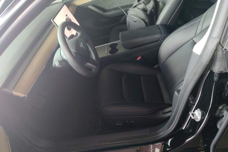 Used Tesla Model 3 2022 Rear-Wheel-Drive Version
