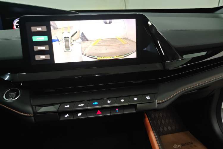 Used CHANGAN UNI-V iDD 2023 Zhidian iDD 1.5T 113km Smart & Fun Version (Rapid Edition)