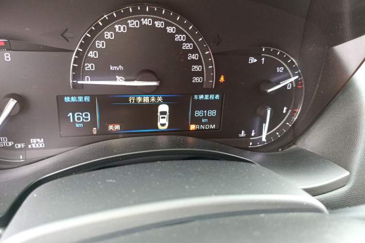 Used Cadillac ATS-L 2017 28T Tech Edition Odometer Close Up