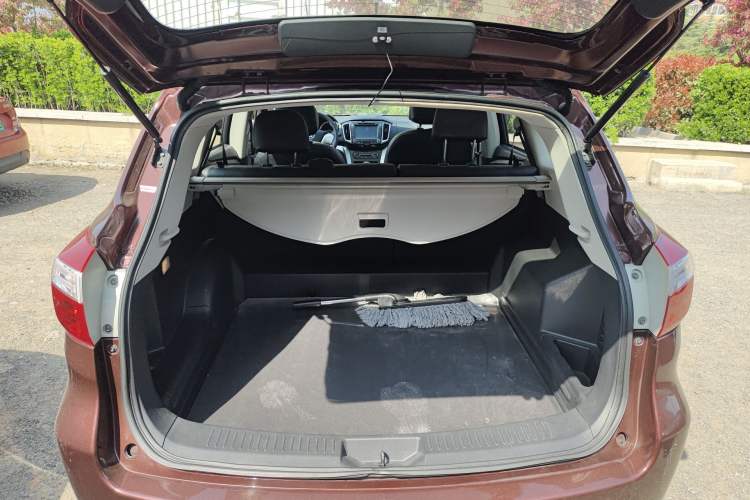 Used Venucia T70 2015 2.0L CVT Smart Edition
