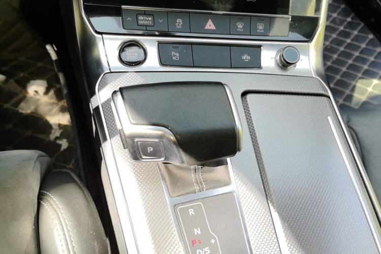 Used Audi A6L 2020 40 TFSI Luxury Dynamic Edition Gear Lever